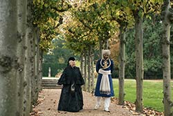 Loading Victoria and Abdul Pics 3 -    3     ...