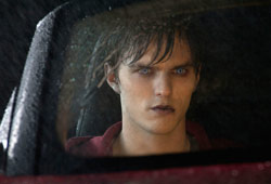 Loading Warm Bodies Pics 2 -    2    ...