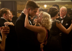 Loading Water For Elephants Pics 3 -    3    ...