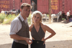 Loading Water For Elephants Pics 5 -    5    ...