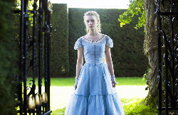Loading Alice in Wonderland Pics 1 -  תמונה מספר 1 מהסרט אליס בארץ הפלאות ...