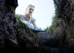 Loading Alice in Wonderland 3D Pics 2 -    2     ( |  ) ...