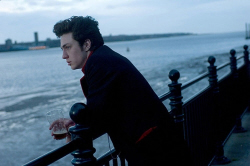 Loading Nowhere Boy Pics 4 -    4     ...