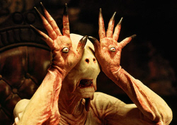 Loading Pan's Labyrinth Pics 1 -    1     ...