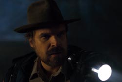 Loading Stranger Things 3 Pics 5 -  ����� ���� 5 ������ ����� ������ 3 ...