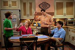 Loading Two and a Half Men Pics 4 -  ����� ���� 4 ������ ��� ����� ���� ...